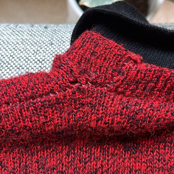 90s Vintage Grandpa Sweater with Black Collar Detailing - Picture 10 of 17